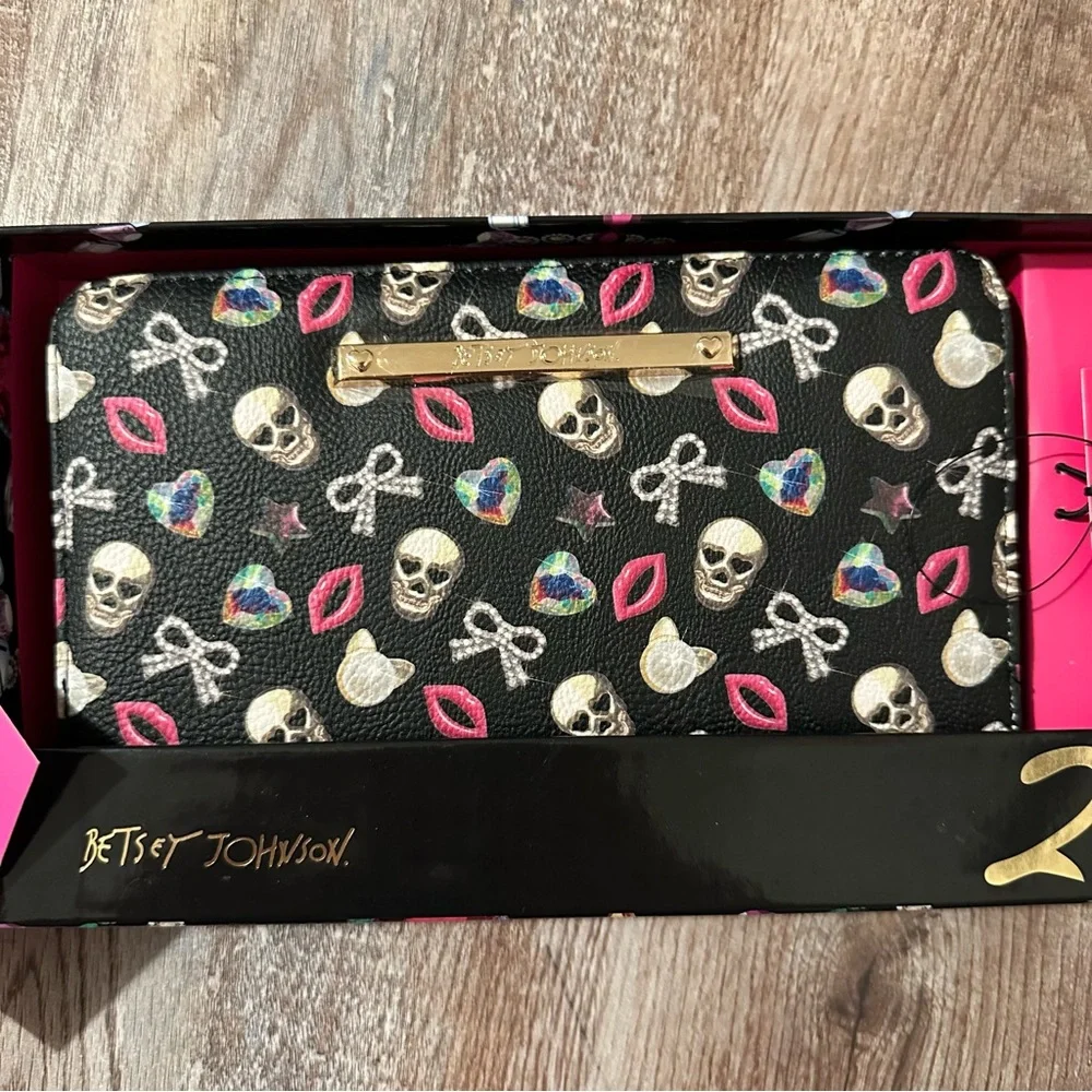 Betsey Johnson Wallet with 3 Mix Earrings Set